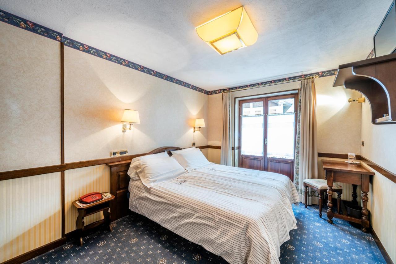 Double or Twin Room,110781453:JPEG